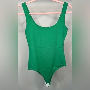 NWT Venti 6 Green Bodysuit – Sizes S, M, L